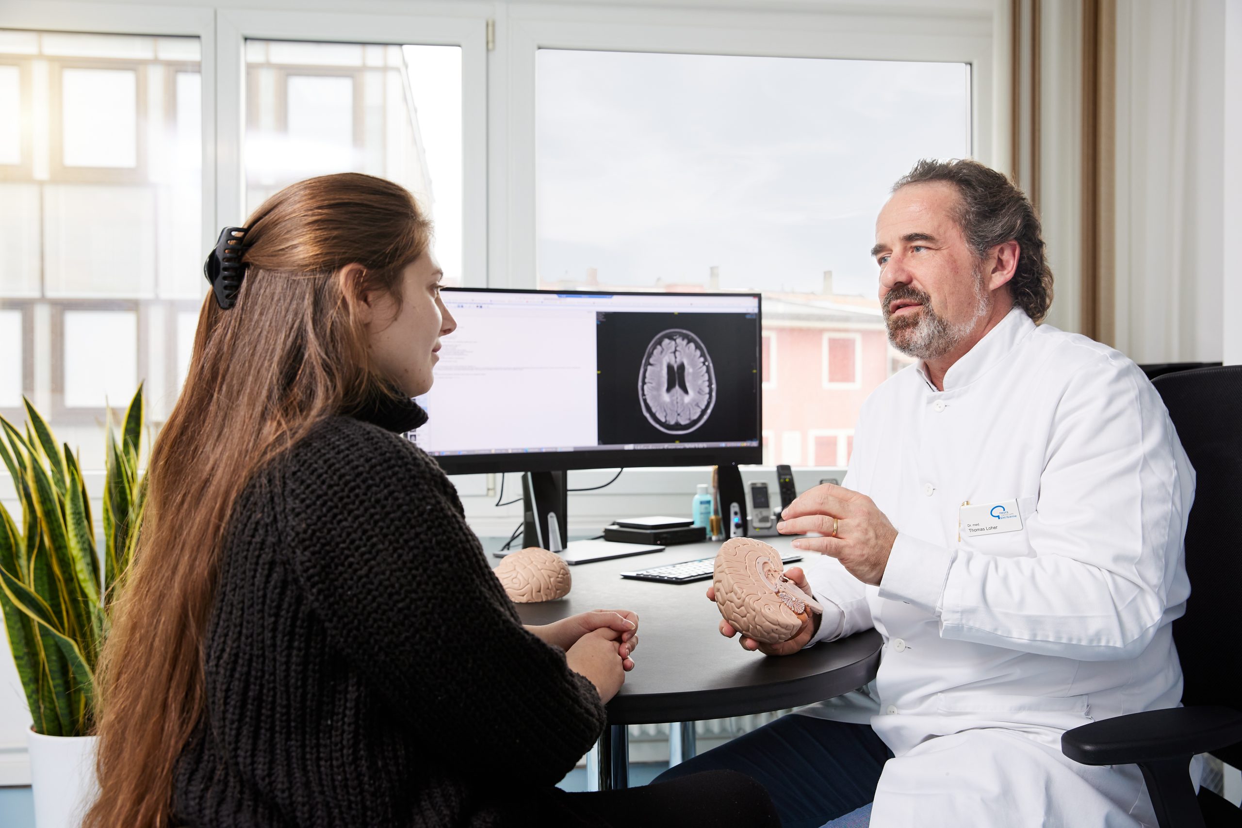 SPECIAL CONSULTATION PARKINSON’S DISEASE AND MOVEMENT DISORDERS